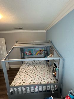 Full size House Bed
