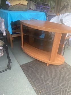 T V   AND. Stand  COFFEE / COCKTAIL TABLE  . LiKE NEW  Glass , Wood, 