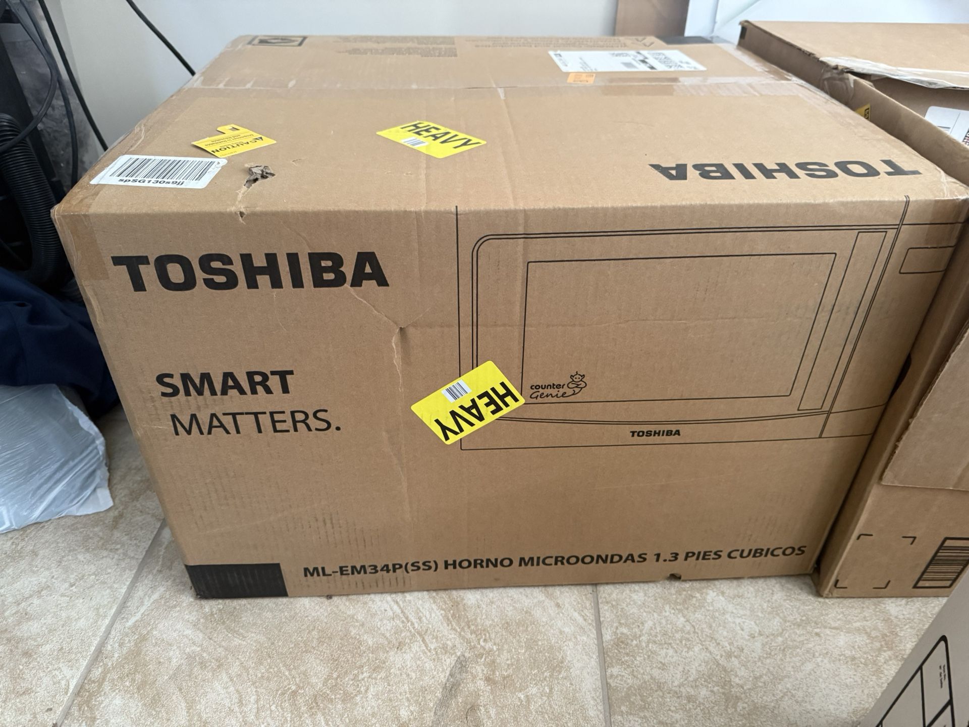 Brand New Toshiba Microwave