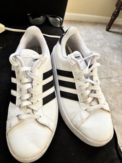 Adidas men’s shoes size 10