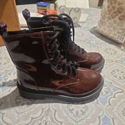 Burgundy Shiny Boots 8 1/2 Women 