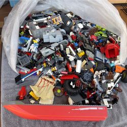 Lego lot bricks 68 pounds mixed