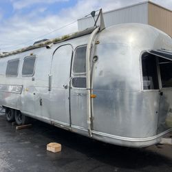 Airstream Trailer
