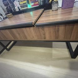 Lift-Top Coffee Table with Hidden Storage – Modern Industrial – Great Condition
