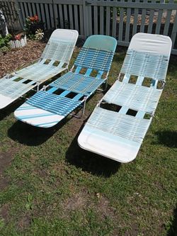 Three fold beach discount chair