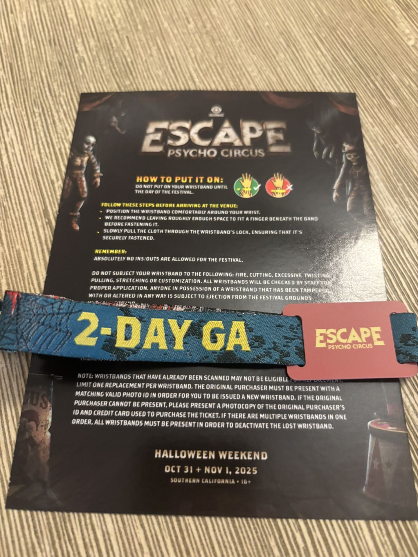 ESCAPE HALLOWEEN