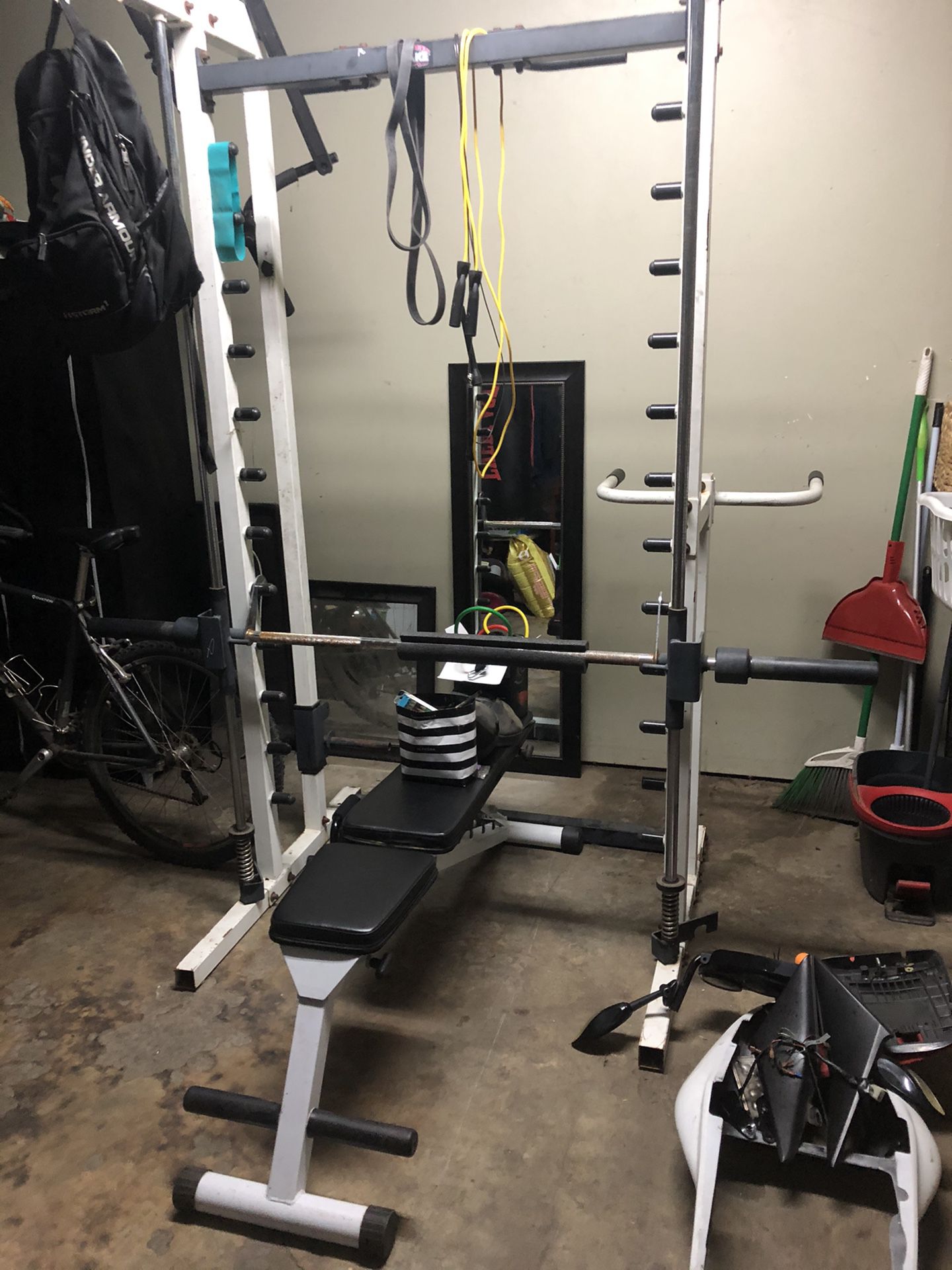 Smith machine/ squat rack