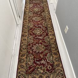 Handmade hallway runner size is 10ft by 2.5ft