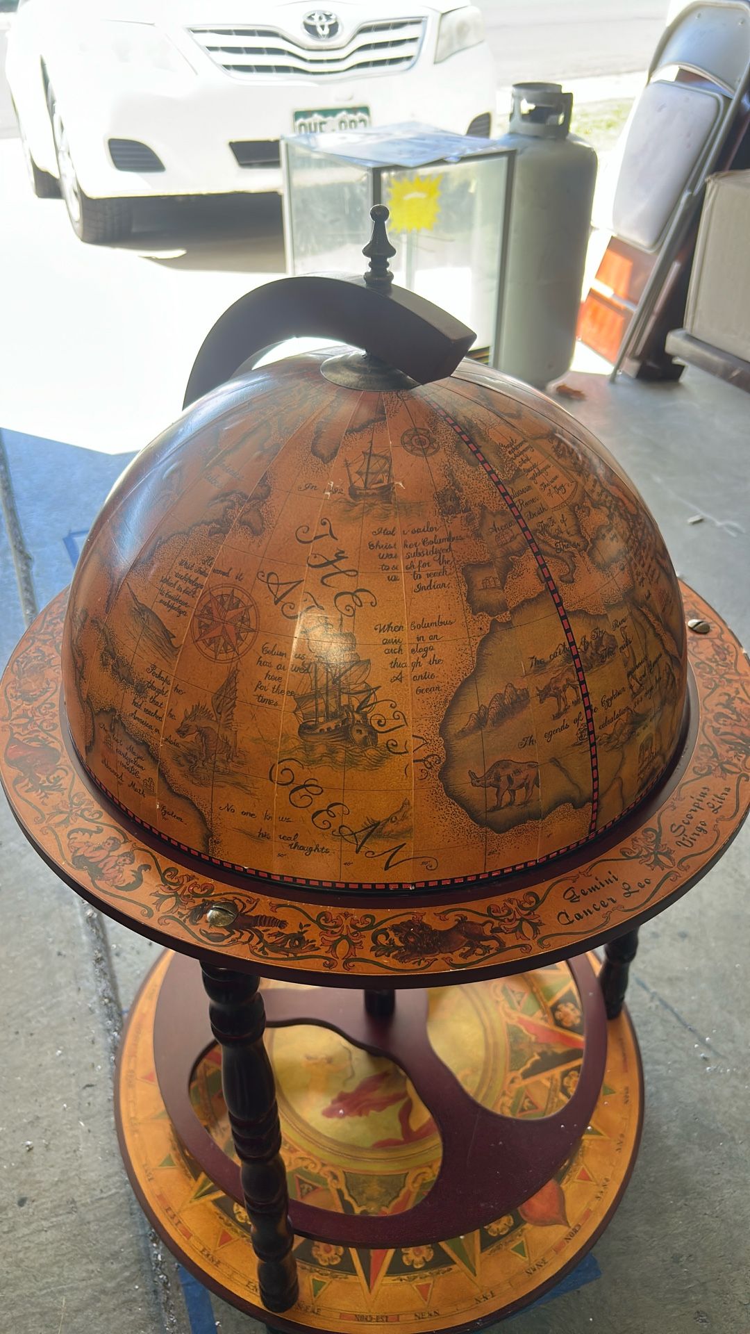 Bar Globe