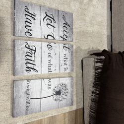 “Live by Faith” Wall Art – Rustic Farmhouse Set