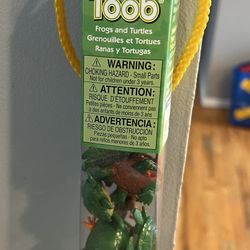 Mini frogs and turtles toys 