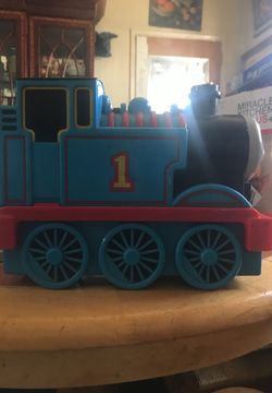 THOMAS THE TANK ENGINE TRAIN CARRY ON