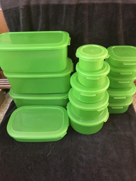 Set of 14 Green Superseal food storage containers for Sale in Archdale