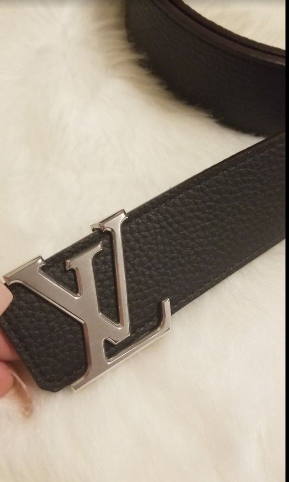 LOUIS VUITTON BLACK LEATHER MEN belt size 42-44 for Sale in City of  Industry, CA - OfferUp