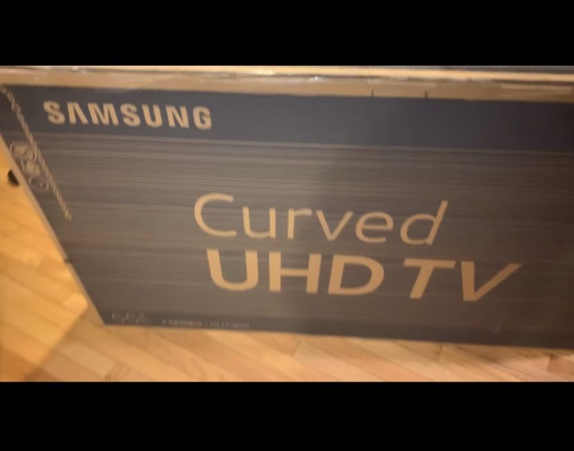 Samsung Curved UHD TV 55”