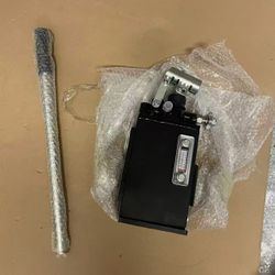 Hydraulic Hand Pump 1.5 CID Manual With Release Knob 3 Qts Single-Acting