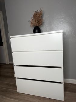 White 4-Drawer Dresser