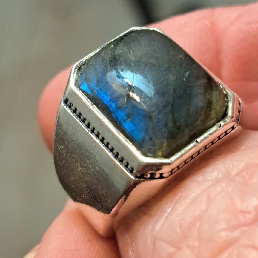 Sterling Silver. 925 Labradorite Ring Size 9