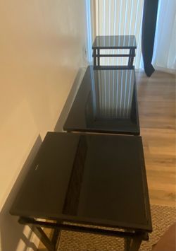 Black glass table set
