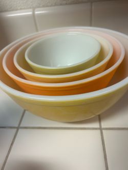 Vintage Pyrex set