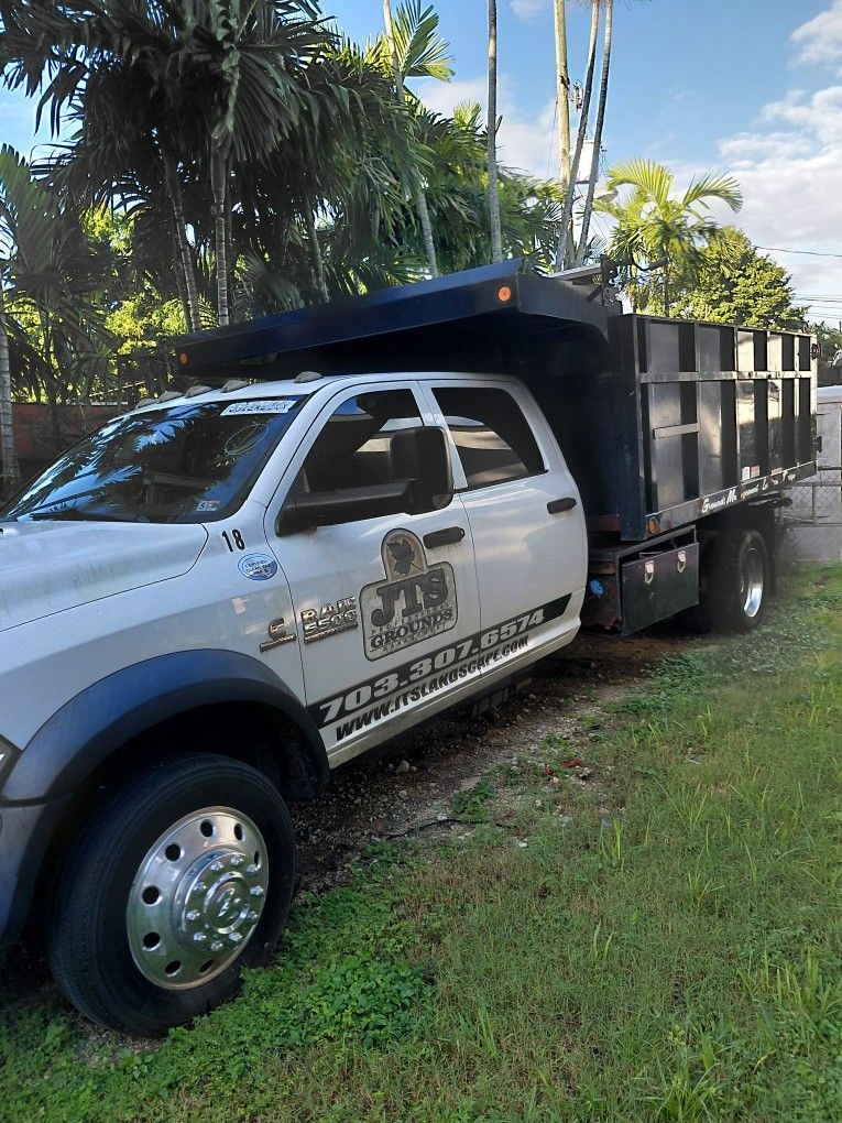 Bobcat Excavadora Volteo