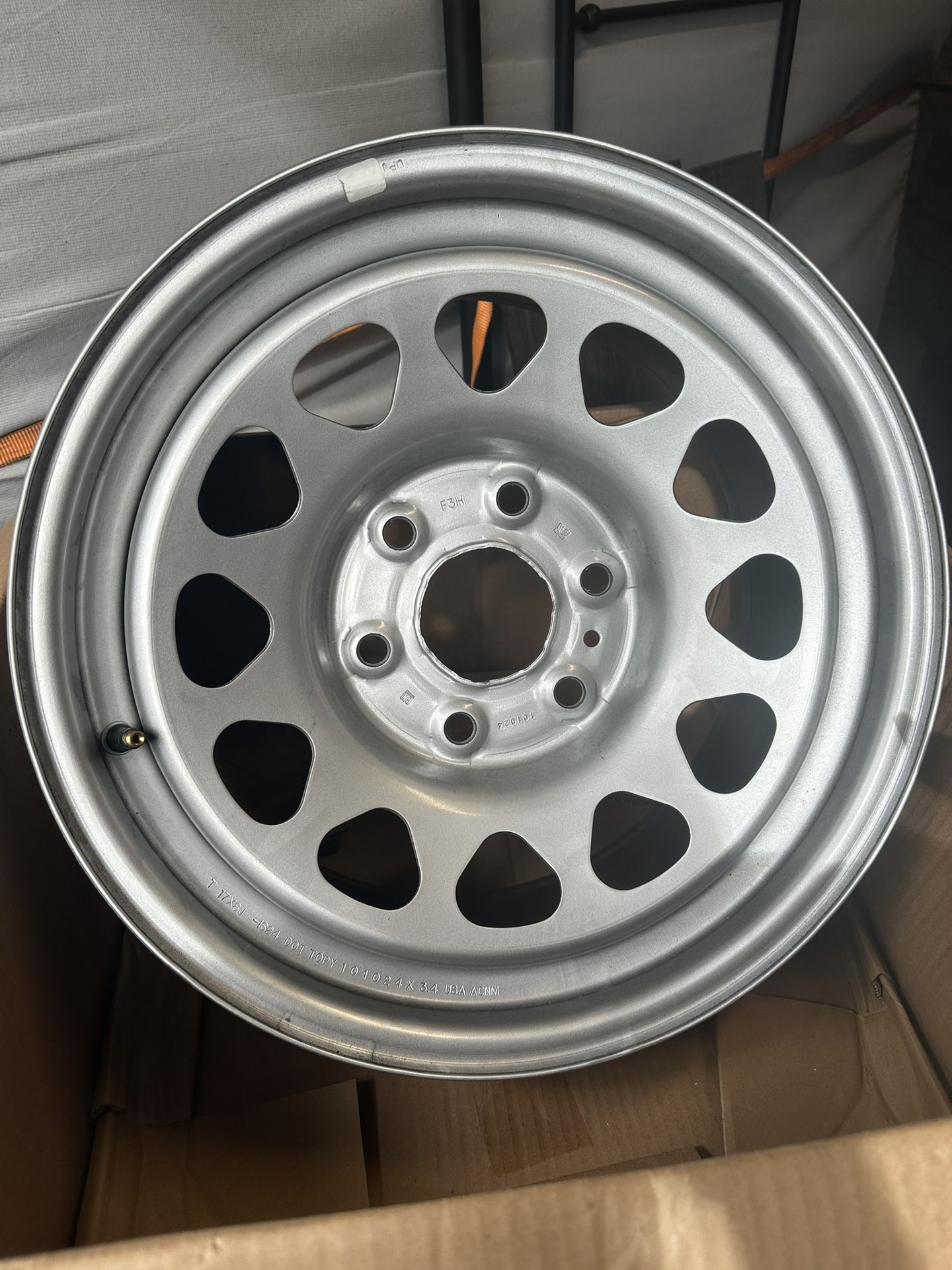 Chevy Colorado OEM Rims