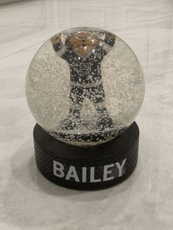 LA KINGS BAILEY SNOW GLOBE 