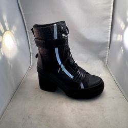 Converse Chuck Boots Women Size 6