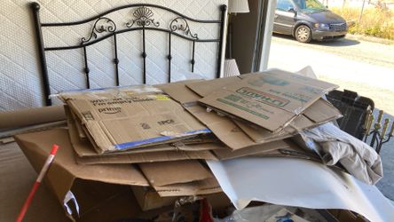 Free moving boxes and paper