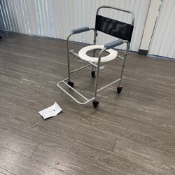 $40 / New lightweight shower chair and commode with locking wheels
