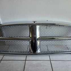 1999/2008Dodge Ram Chrome Front Grille (NEW)
Brand new chrome front grille for Dodge Ram truck. Never installed. Crosshair style with honeycomb mesh.
