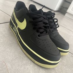 Nike - Air Force 1s - Black Volt 