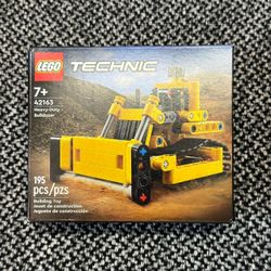 LEGO TECHNIC HEAVY-DUTY BULLDOZER