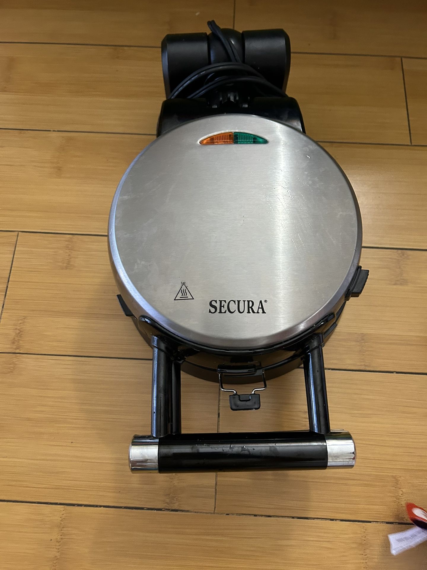 Secura Upgrade Automatic 360 Rotating Non-Stick Belgian Waffle Maker
