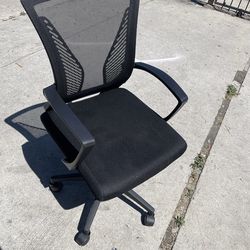 Black office chair
