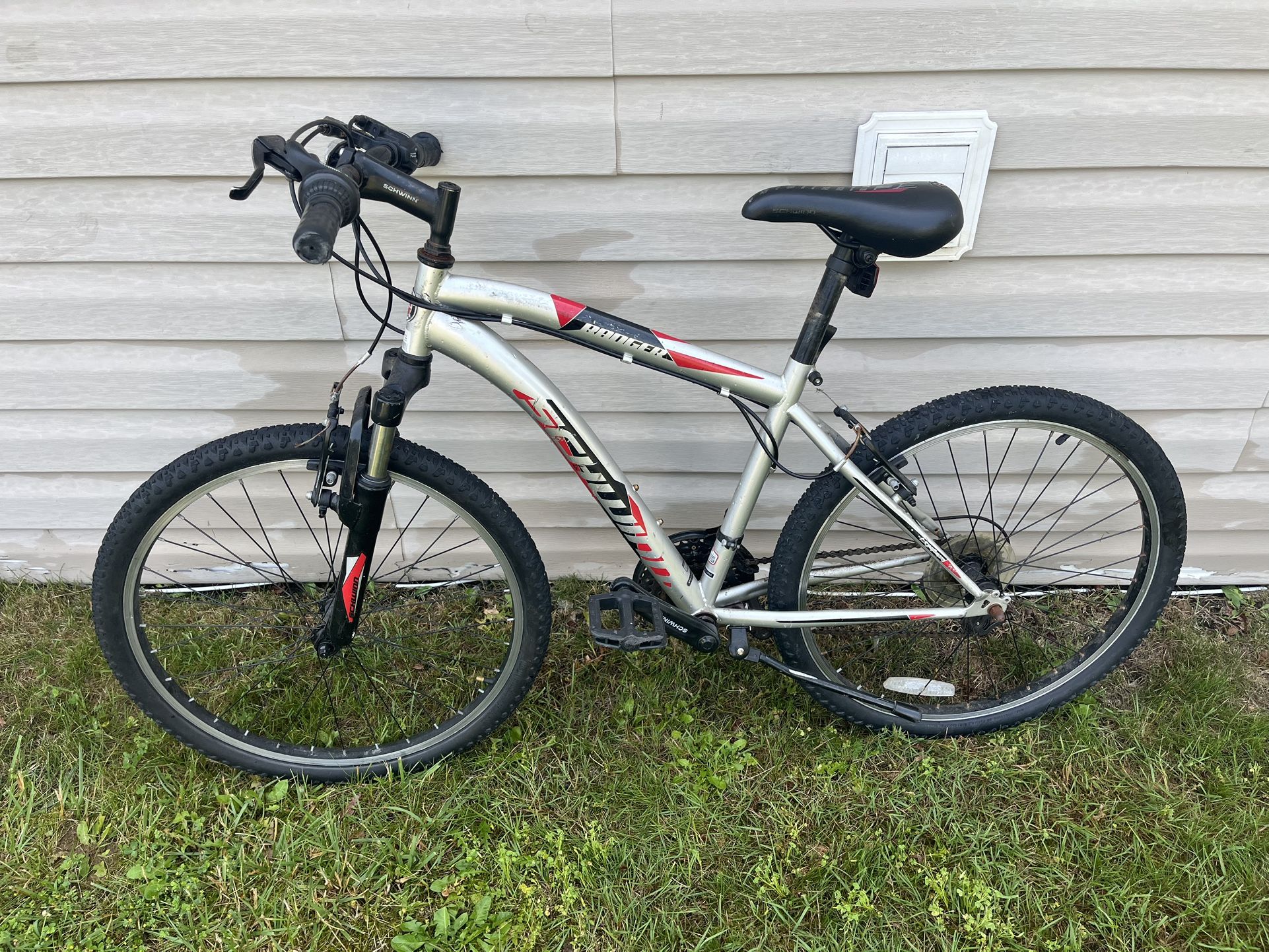 Schwinn Sidewinder Mountain Bike - Great Starter Bike - Ready to Ride!