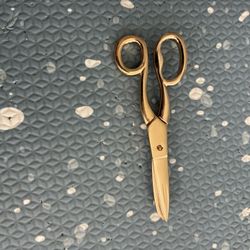 Carolee Scissor Pin
