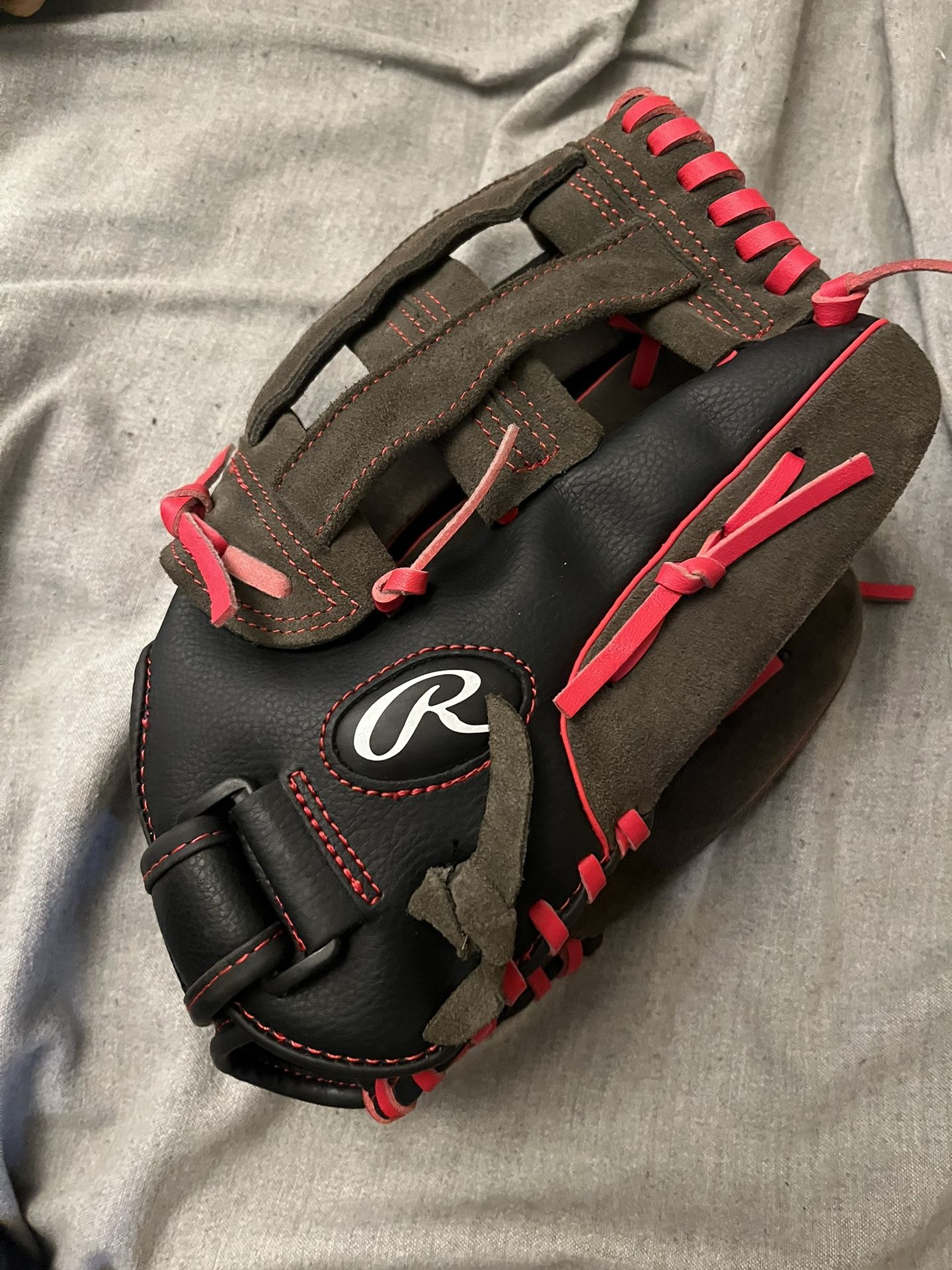 Rawlings Baseball Glove 12.5