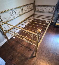 Twin Daybed - Heavy-Duty Steel Frame