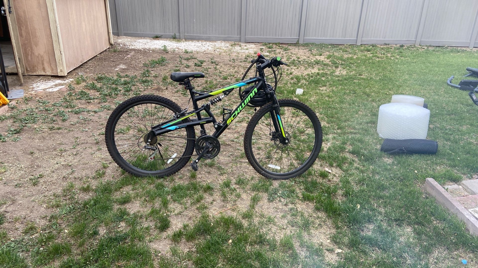 Schwann Knowles Bike - Like New