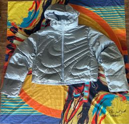 Nike Swoosh Series Therma-FIT Down Puffer Women XS Silver IB2003-095 NWT