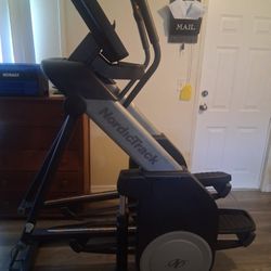 Nordic Track Eliptical 