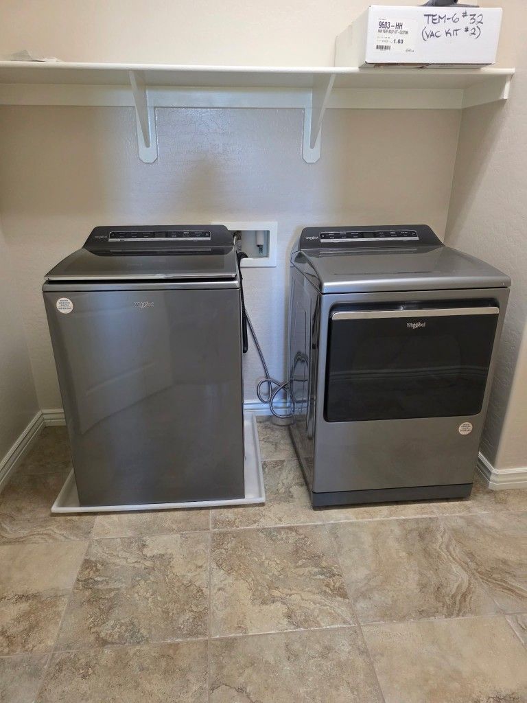 Washer & Dryer Set