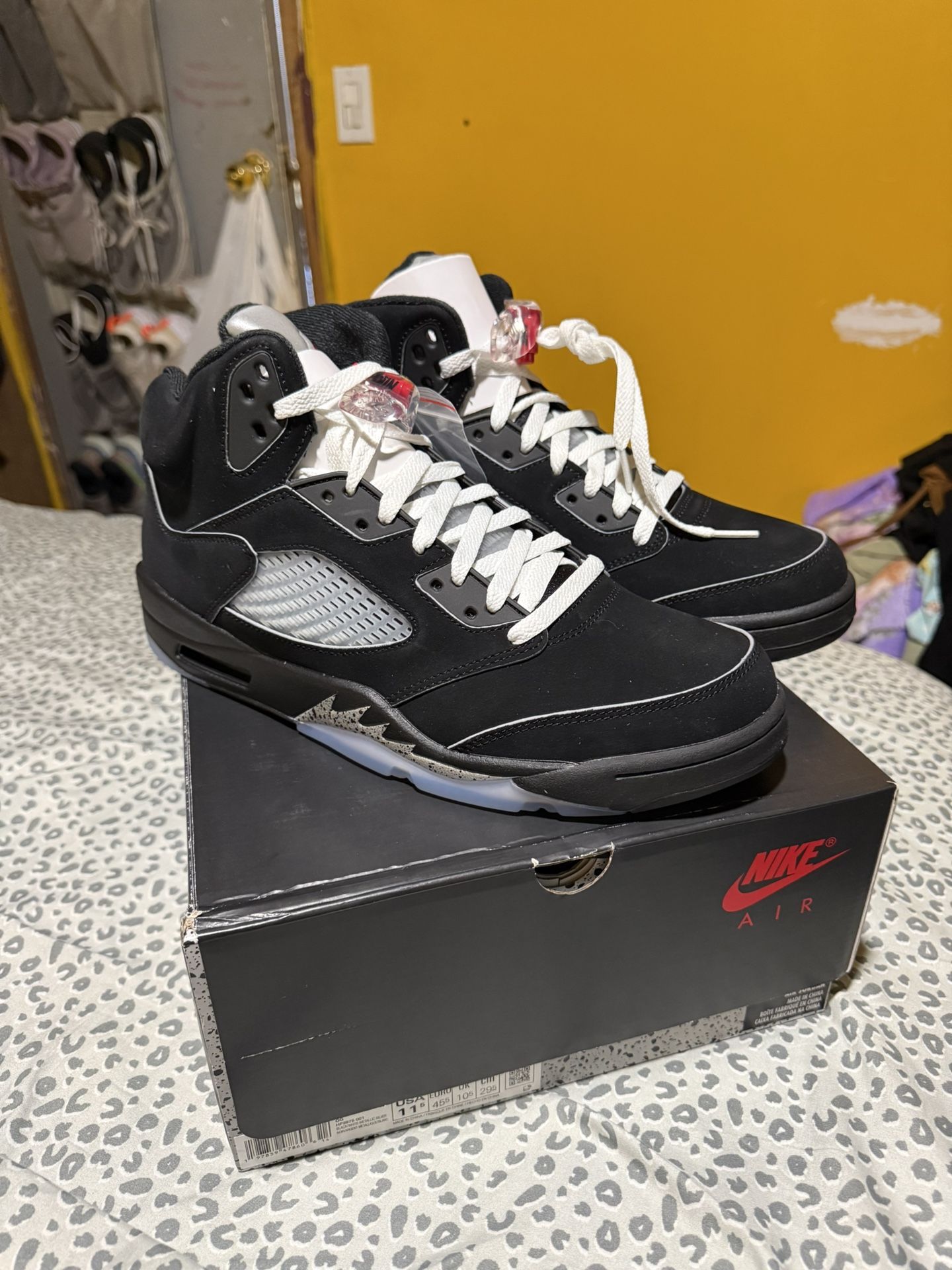 Jordan 5 Retro OG "Black Metallic Reimagined"