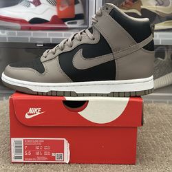 Size 7 (Womens) - Dunk High Moon Fossil - $120