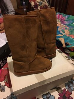 SIZE 8 BOOTS ADULTS