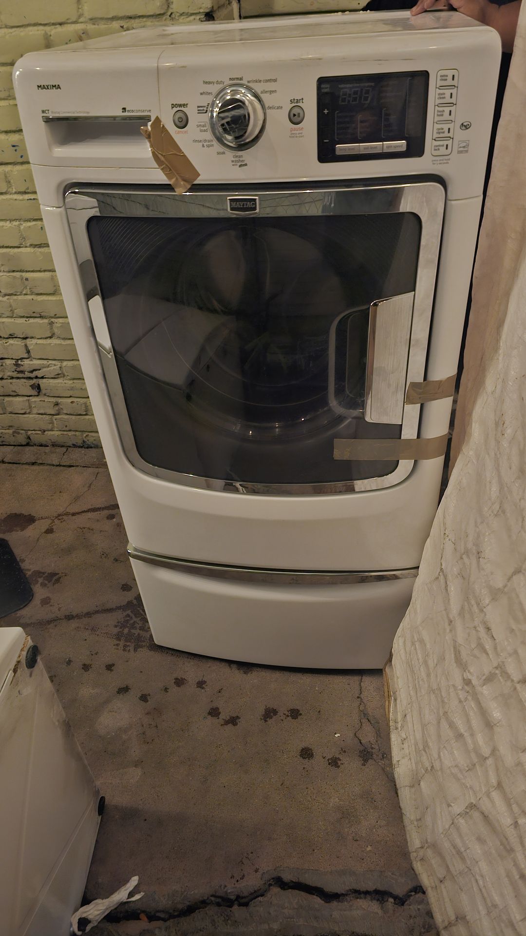 Maytag Washer w/drawer