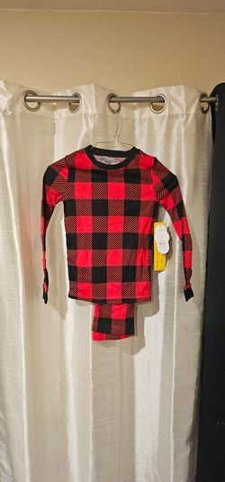 Boys 2 PC sleep set size 8 + water shoes 7-8
