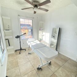 Esthetician Treatment Table 