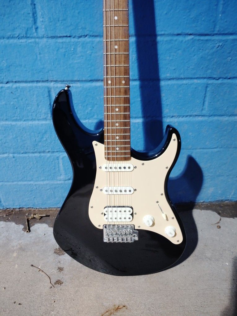 Yamaha Electric Guitar EG112C